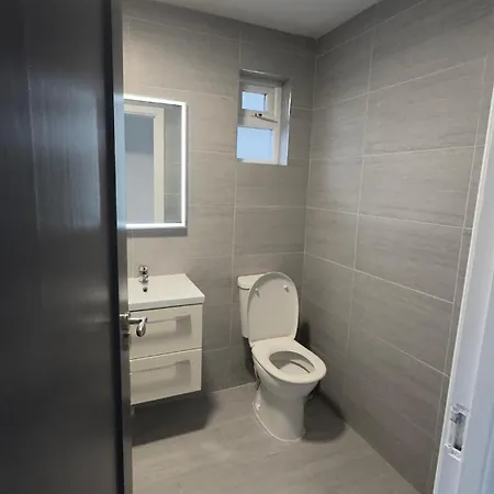 Daire Cozy 2-bedroom Cottage-style *