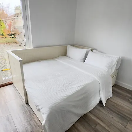 Cozy 2-bedroom Cottage-style 더블린