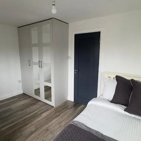 Cozy 2-bedroom Cottage-style * Dublin