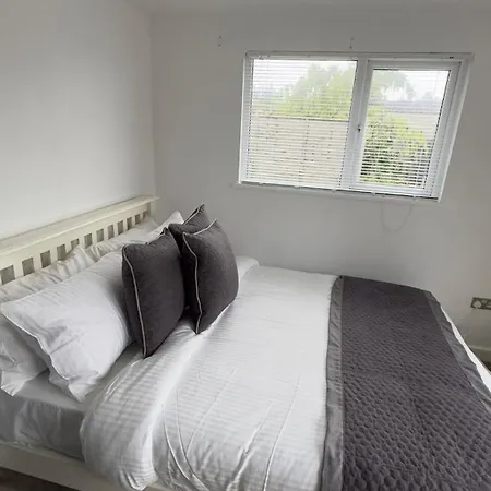 Cozy 2-bedroom Cottage-style Dublin