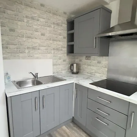 아파트 Cozy 2-bedroom Cottage-style *