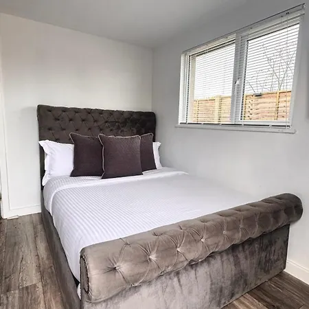 Apartment Cozy 2-bedroom Cottage-style Dublin